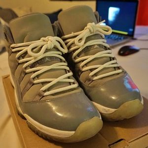 2010 Cool Grey 11 High's